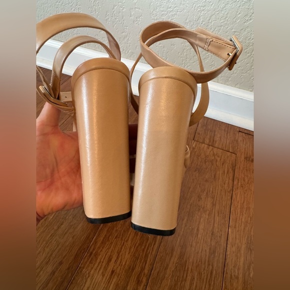 Revolve Brooklyn Heel in Nude RAYE Ankle Strap Platform Size 9.5 - Picture 8 of 13